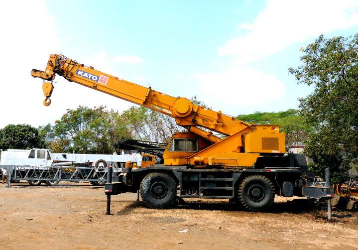 Crane lifting services
